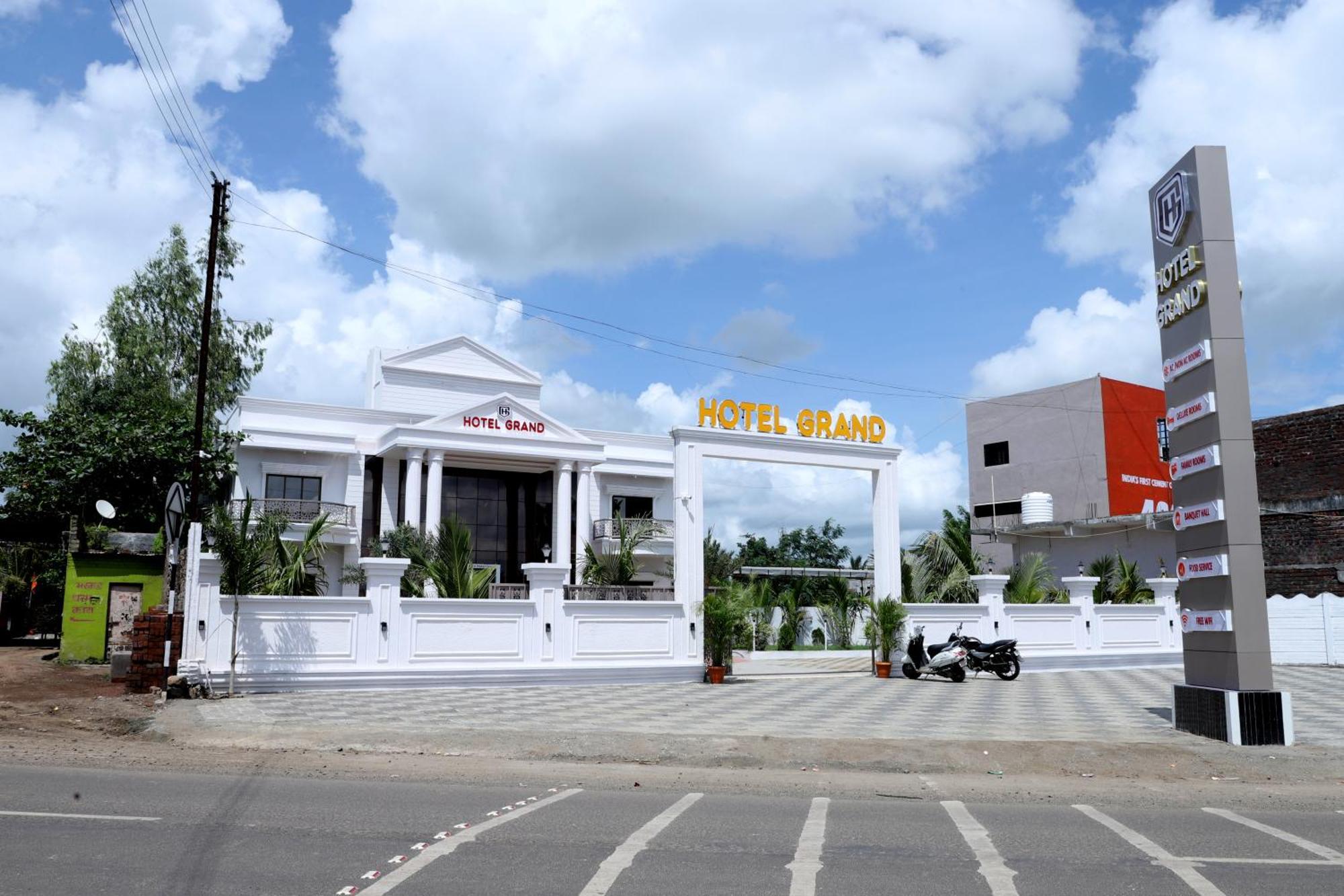 Hotel Grand Khuldabad Exterior foto